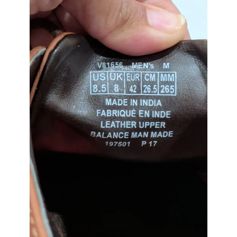 ROCKPORT CLASSIC BREAK MEN'S SIZE 8.5 BROWN LEATHER CHUKKA BOOTS LACE UP SHOES